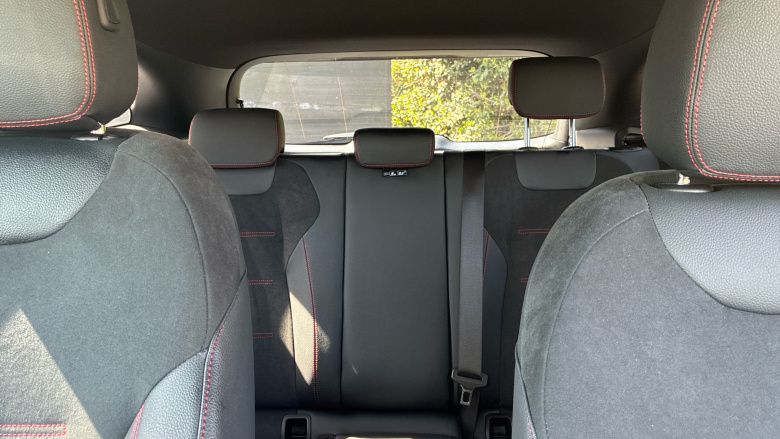 Mercedes-Benz GLA 220d 4Matic AMG Line Executive 5dr Auto Diesel Hatchback